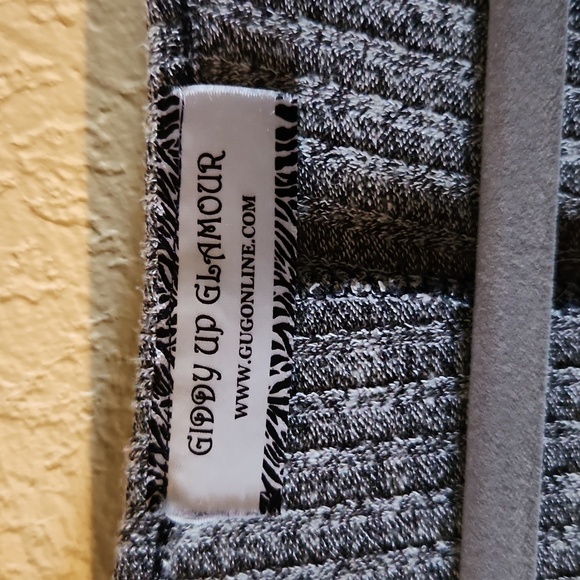 Nice Gray tunic - Picture 3 of 4